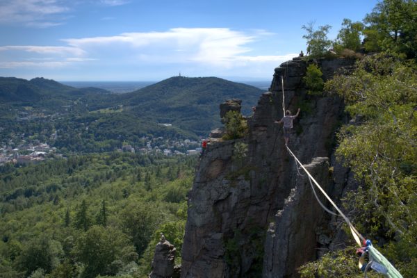 Olli auf der Highline (Battert)